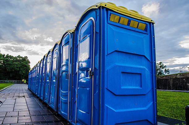 Best Luxury portable toilet rental  in Licking, MO
